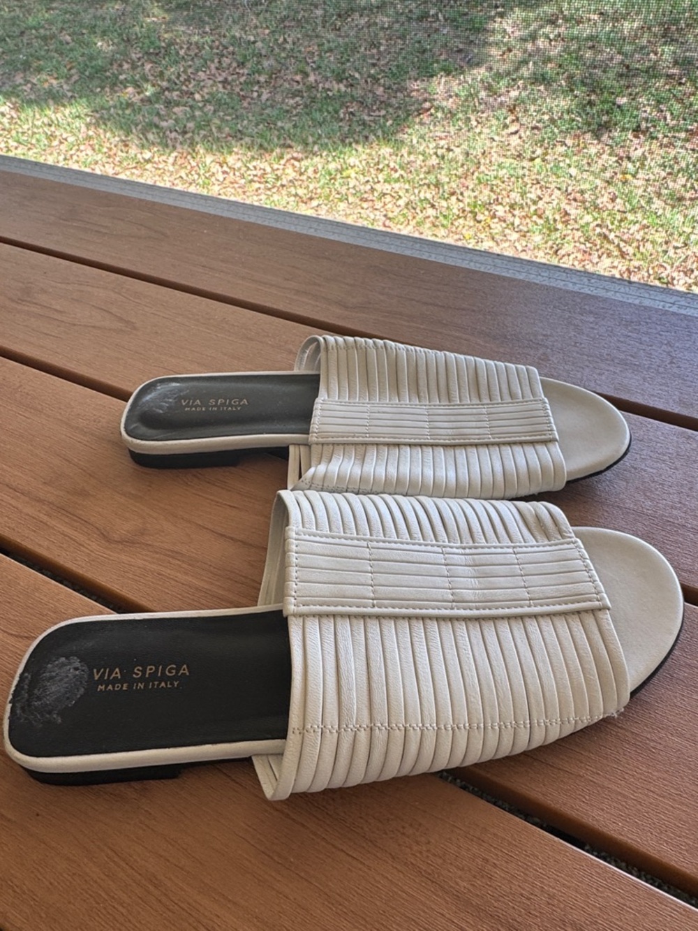 Via Spiga Cream Ribbed Slide Mules